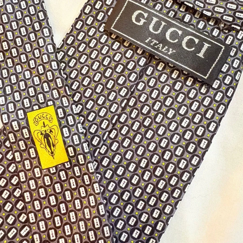 Gucci Silk Tie Grey Yellow Geometric G Logo Micro Print Made in Italy Necktie